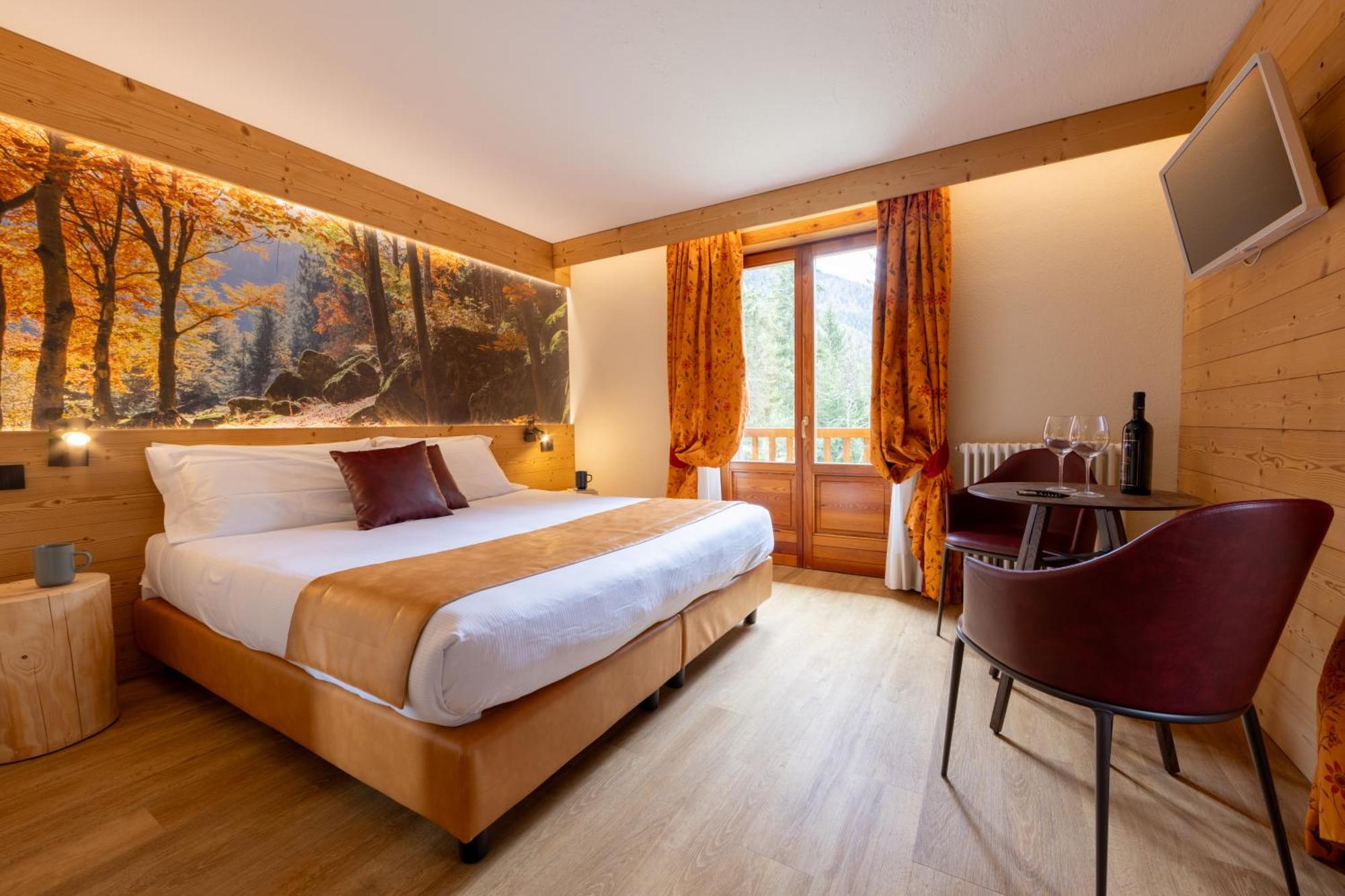 Hotel Petit Tournalin Champoluc Exteriör bild