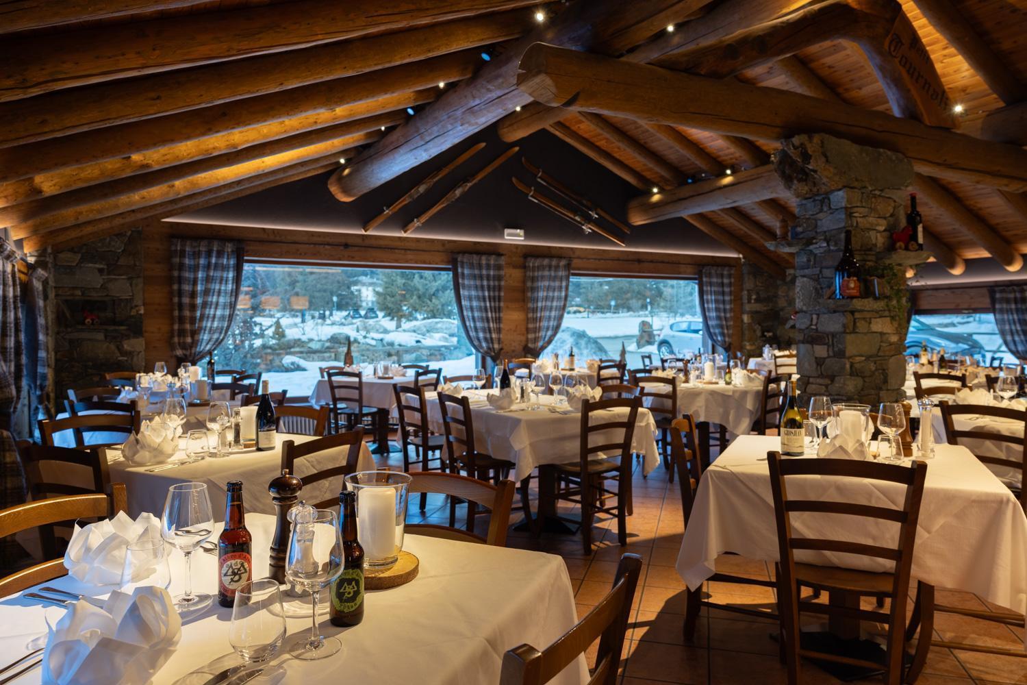 Hotel Petit Tournalin Champoluc Exteriör bild